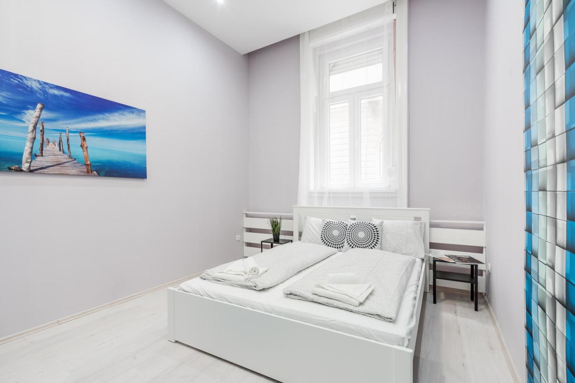 Cozy 2 Bedroom 2 Bathroom Apartment In The City Centre Будапешт Экстерьер фото